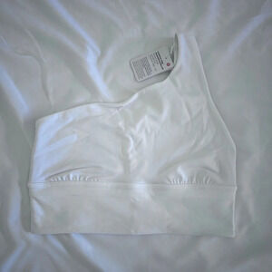 🆕🤍 Lululemon Align Asymmetrical Bra A/B Cup - White